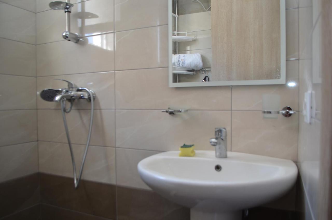 Akil Apartments Sarandë Eksteriør billede