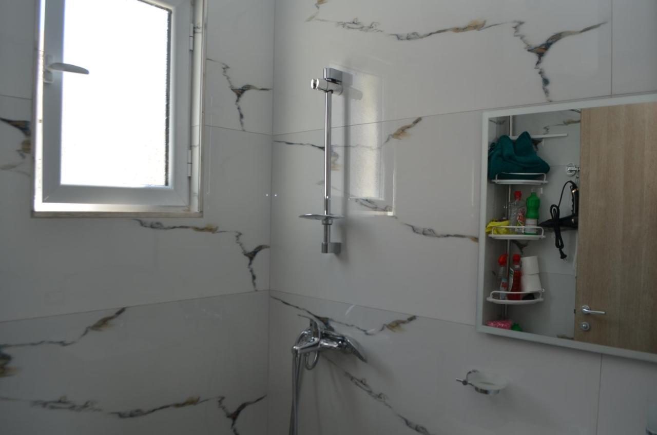 Akil Apartments Sarandë Eksteriør billede