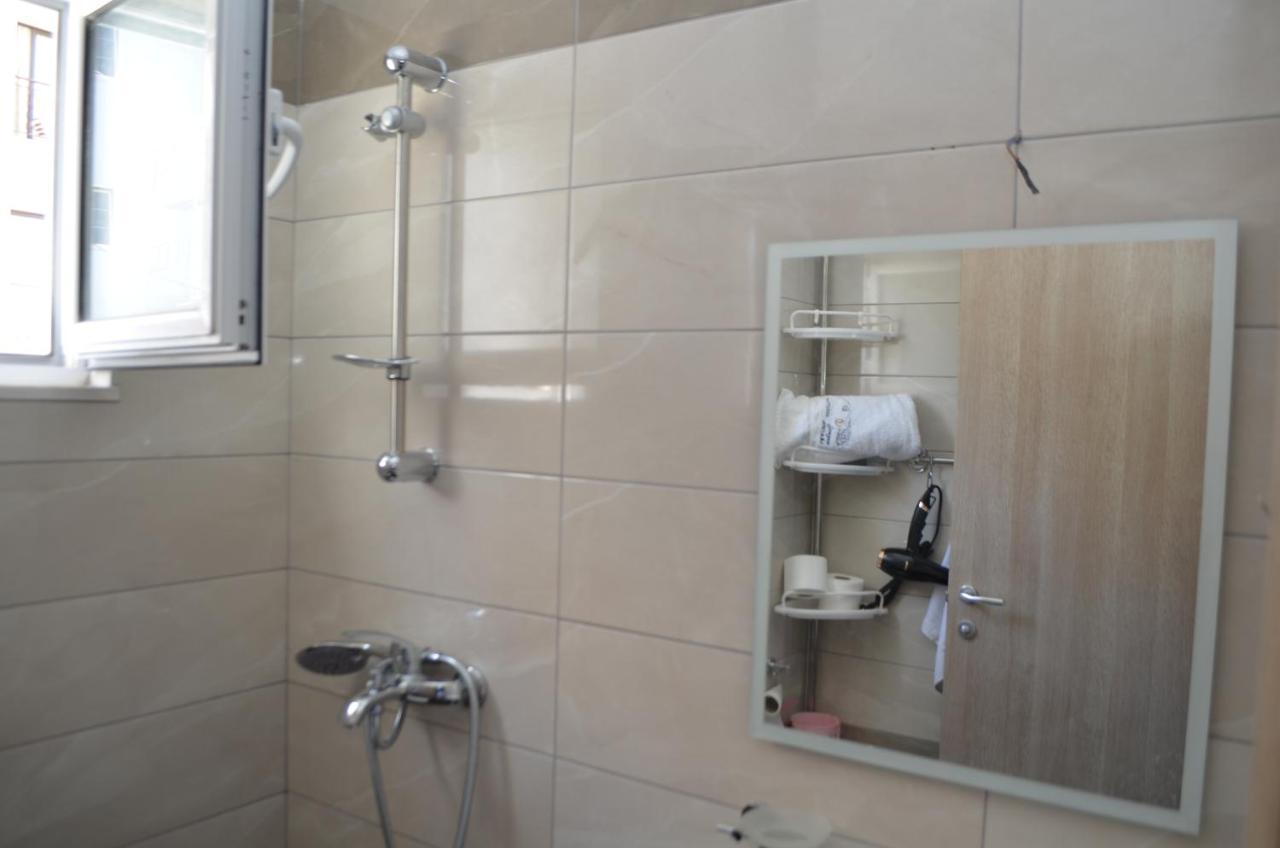 Akil Apartments Sarandë Eksteriør billede